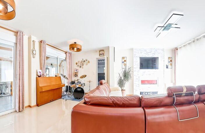 Vente Maison/villa 10 pièces — photo 5