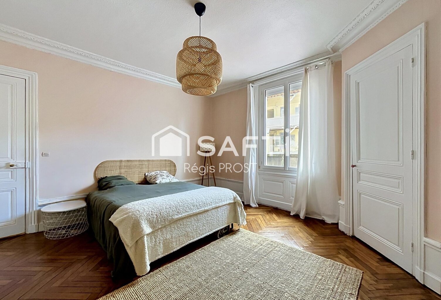 Certains appartements ont une âme. Celui-ci en a à revendre. — photo 1