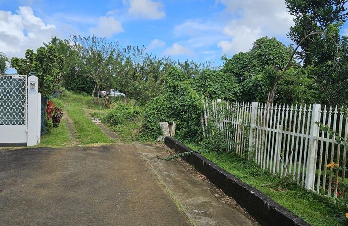 Terrain plat dans quartier résidentiel calme idéal pour investisseurs et promoteurs — photo 3