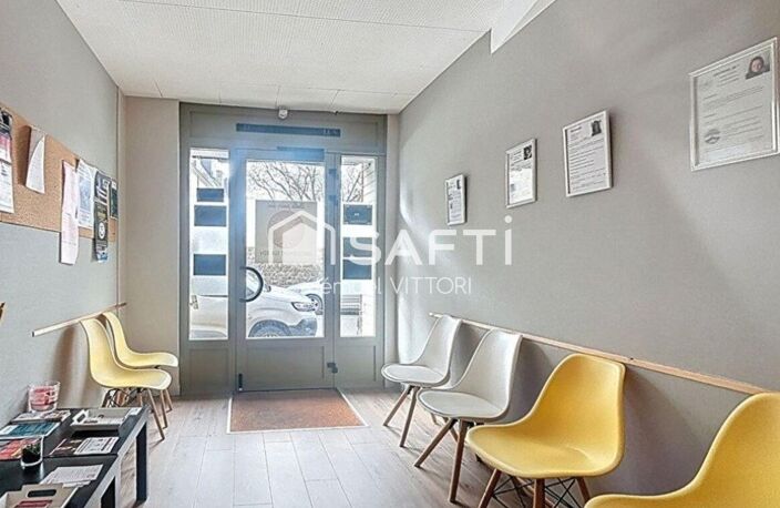 Immeuble de rapport loué  Hyper centre d'Ernée — photo 4