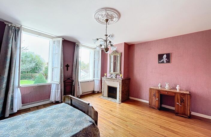 Girondine de 264 m2 à rénover avec fort potentiel — photo 4