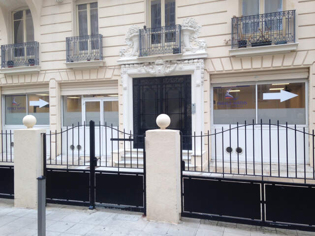 Local commercial à louer - rue Massingy — photo du bien
