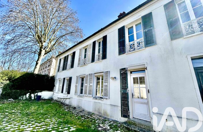 Vente Maison/villa 9 pièces — photo 2