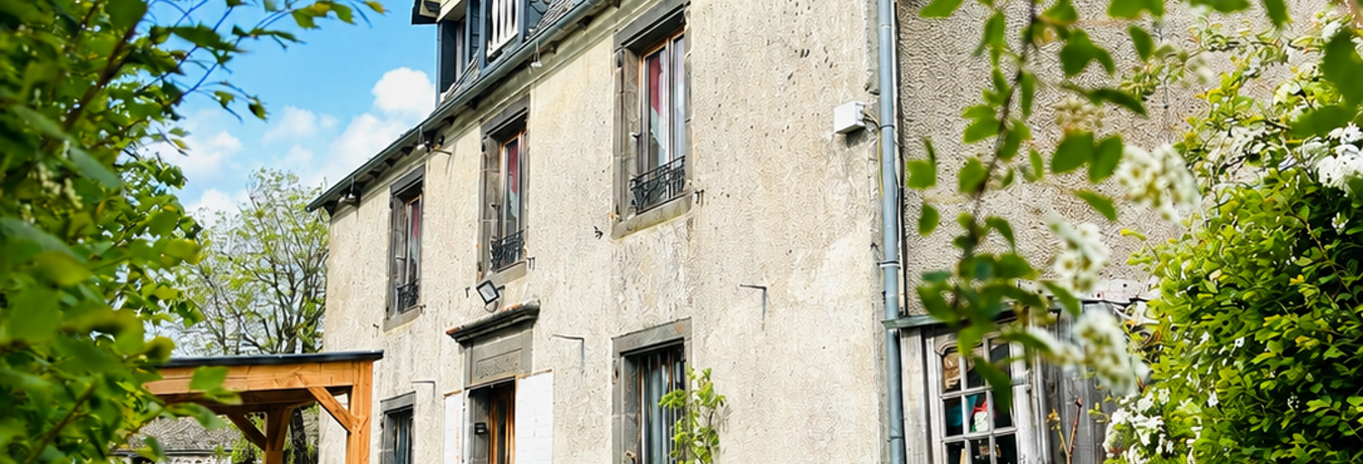 Maison 6 Pièces 149 m² à vendre à Espinasse (15110)