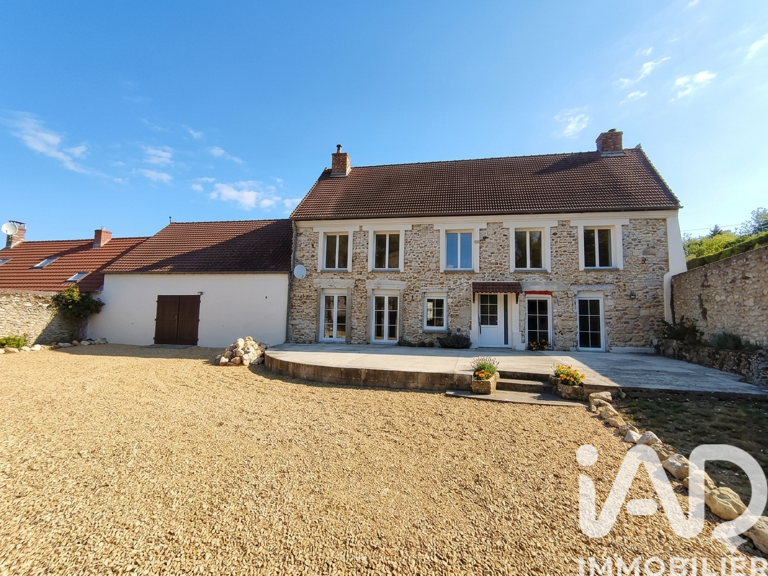 Vente Maison/villa 8 pièces — photo 1