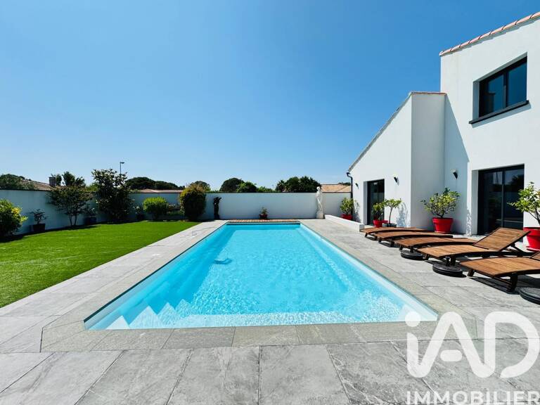 Vente Maison/villa 9 pièces — photo 1