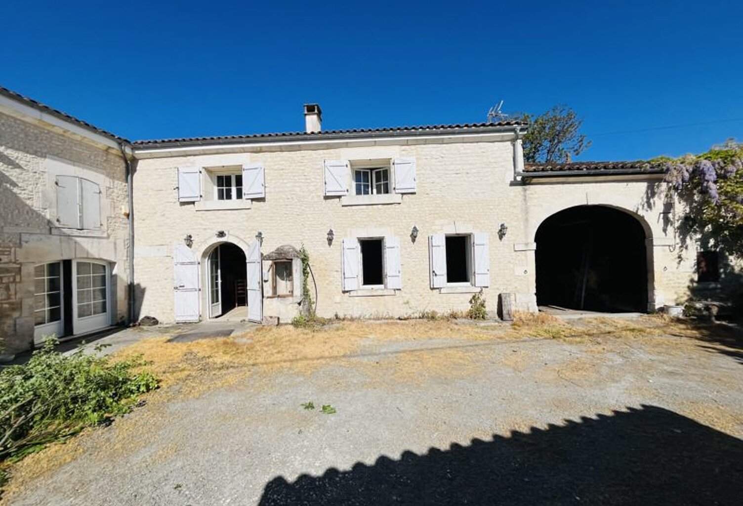 Charentaise de 8 pièces principales — photo 1