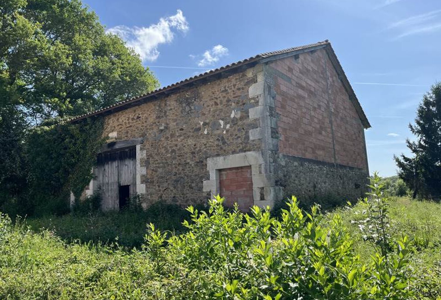 Grange de 1 pièces principales — photo 1