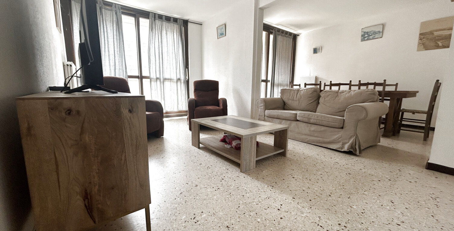 À Balaruc-Les-Bains, grand appartement avec balcon à vendre — photo 1