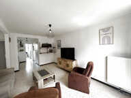 À Balaruc-Les-Bains, grand appartement avec balcon à vendre — photo 2