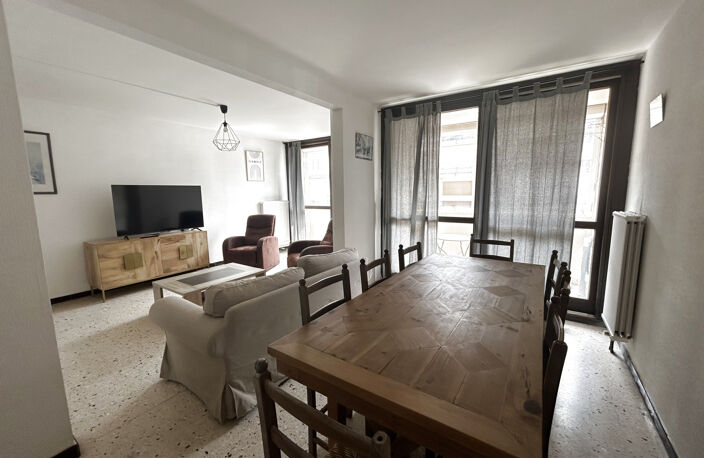 À Balaruc-Les-Bains, grand appartement avec balcon à vendre — photo 3