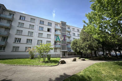 Appartement 4 pièces 90000 €
