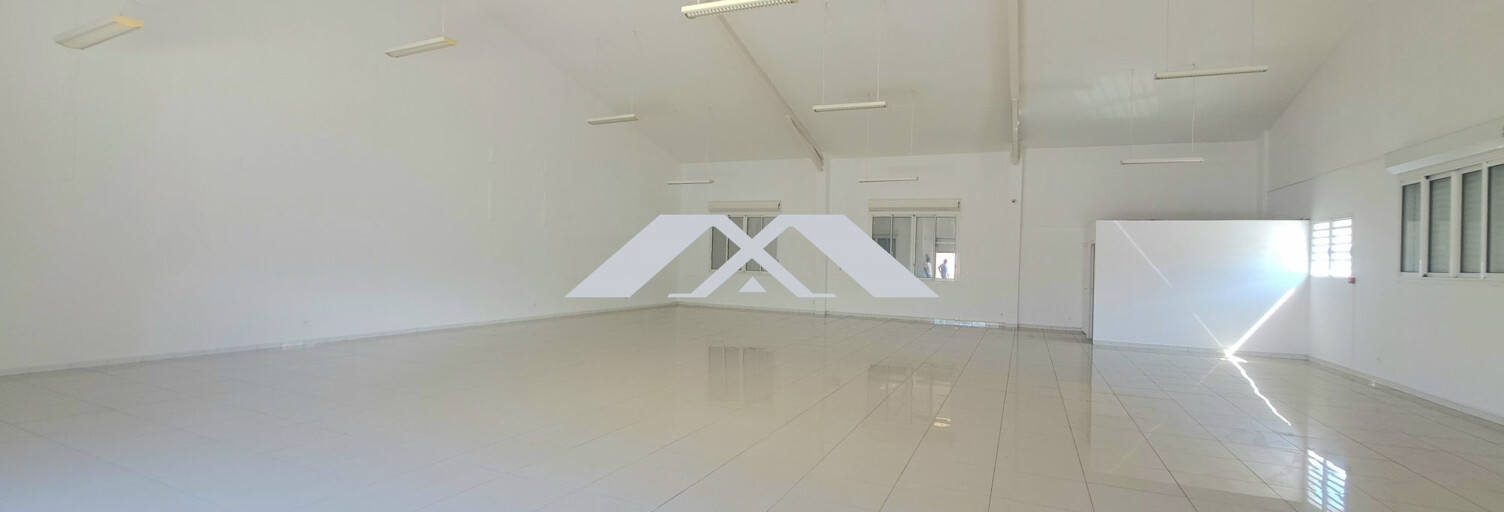Commerce 1 Pièce 254 m² à louer à Saint-Pierre (97410)
