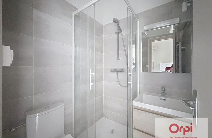 Appartement À Louer Néris Les Bains — photo 3