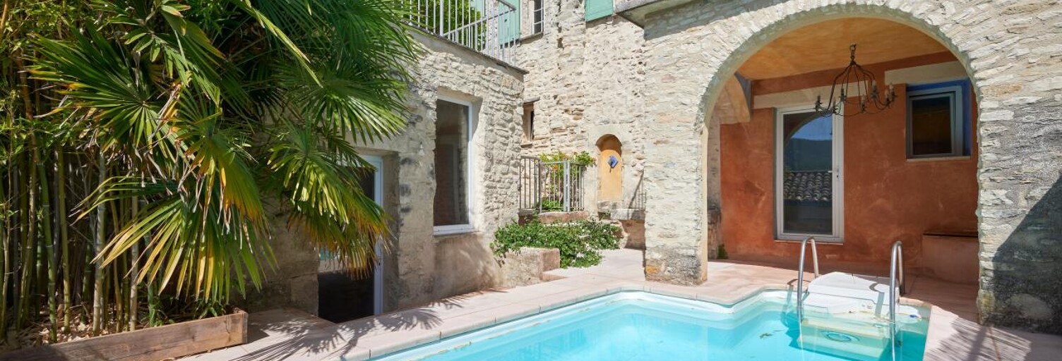 Maison 10 Pièces 367 m² à vendre à Dauphin (04300)