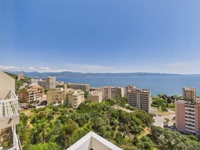 VENTE F5 DUPLEX ROUTE DES SANGUINAIRES — photo du bien