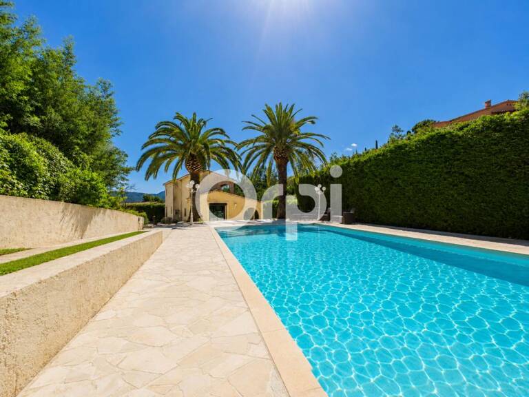 AU CALME - PROCHE COMMERCES - PISCINE - TERRASSES - STATIONNEMENTS ABRITÉS — photo 1