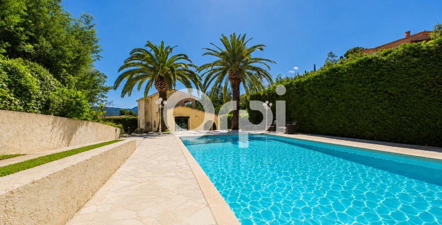 AU CALME - PROCHE COMMERCES - PISCINE - TERRASSES - STATIONNEMENTS ABRITÉS — photo 1