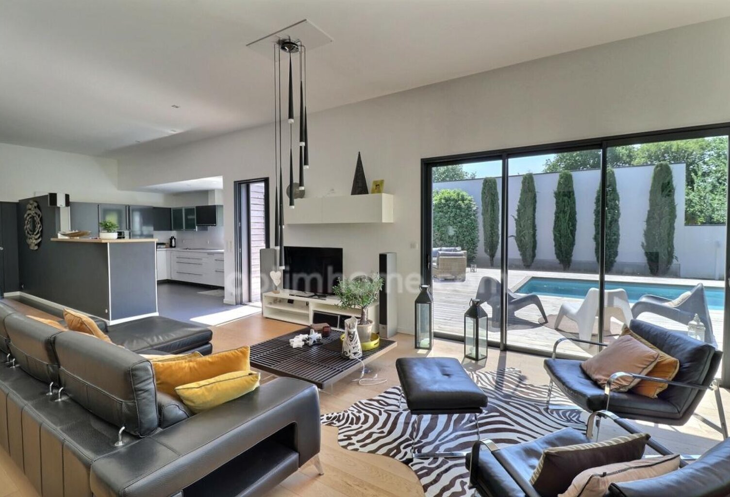 ORVAULT « La Forêt » — Villa d'architecte contemporaine en plain-pied total (197 m²) & piscine chauffée — photo 1
