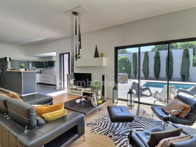 ORVAULT « La Forêt » — Villa d'architecte contemporaine en plain-pied total (197 m²) & piscine chauffée — photo du bien