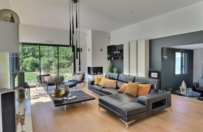 ORVAULT « La Forêt » — Villa d'architecte contemporaine en plain-pied total (197 m²) & piscine chauffée — photo 4