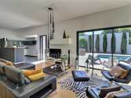 ORVAULT « La Forêt » — Villa d'architecte contemporaine en plain-pied total (197 m²) & piscine chauffée — photo 2