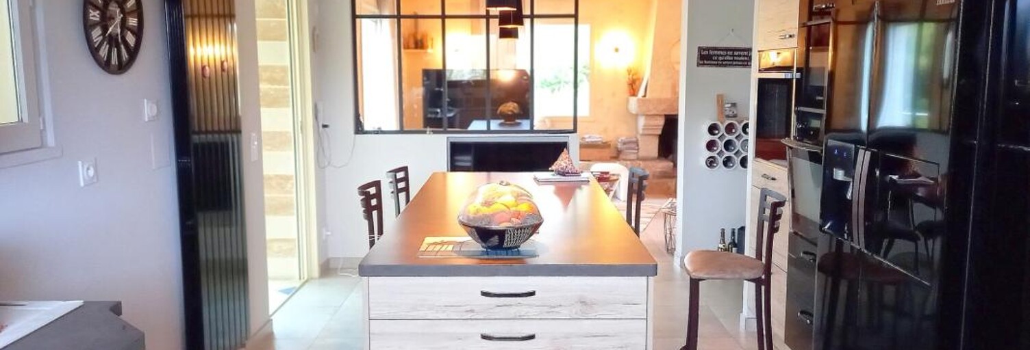Maison 10 Pièces 300 m² à vendre à Cosmes (53230)