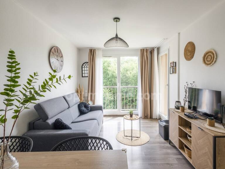 Proximité immédiate de Honflur - Appartement T2 - 31.50 m2 - 1 chambre - Terrasse - 1er et dernier étage sans ascenseur - Parking - Piscine — photo 1