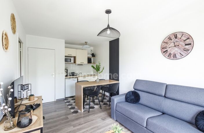 Proximité immédiate de Honflur - Appartement T2 - 31.50 m2 - 1 chambre - Terrasse - 1er et dernier étage sans ascenseur - Parking - Piscine — photo 3