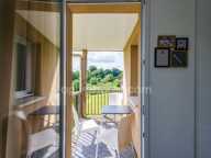 Proximité immédiate de Honflur - Appartement T2 - 31.50 m2 - 1 chambre - Terrasse - 1er et dernier étage sans ascenseur - Parking - Piscine — photo 4