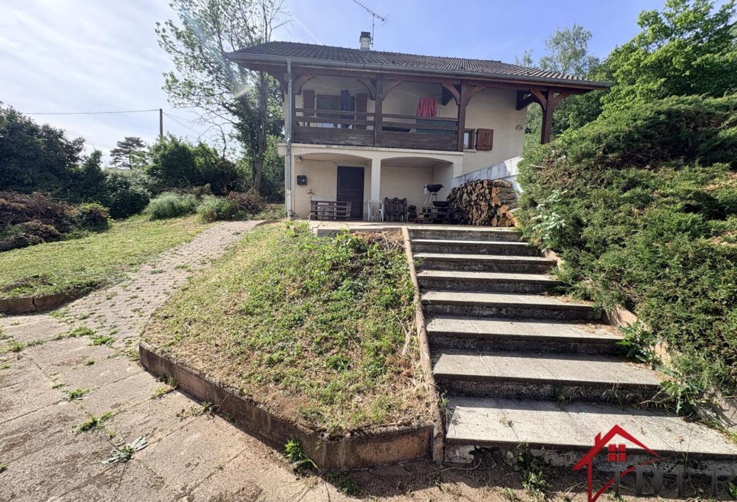 Bel ensemble immobilier locatif SITUE DANS UN SECTEUR A FORT — photo 1