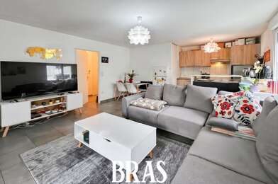 Appartement 3 pièces 179760 €