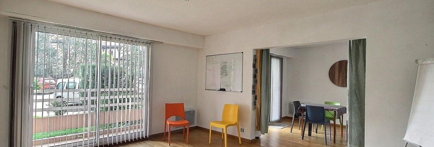 Divers  76 m² à vendre à Billère (64140)