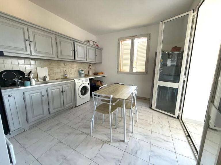 T4 dernier étage + ascenseur 180m² au sol — photo 1