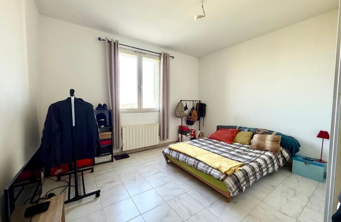 T4 dernier étage + ascenseur 180m² au sol — photo 3
