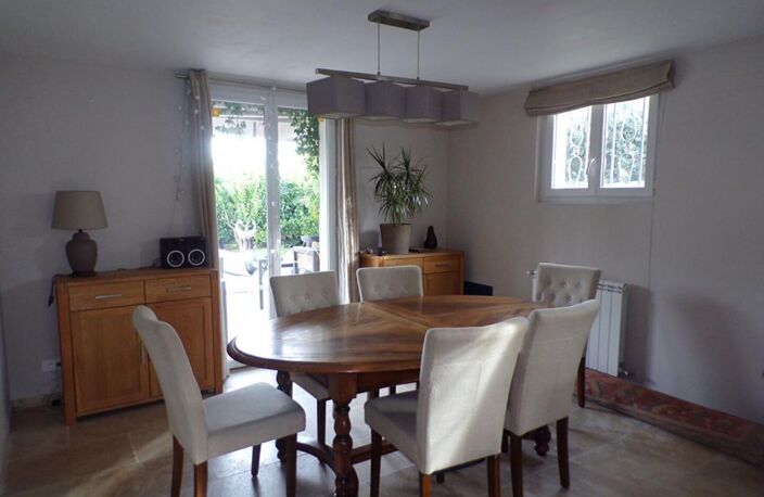 Maison La Tour D Aigues 5 pièce(s) 168 m2 — photo 3