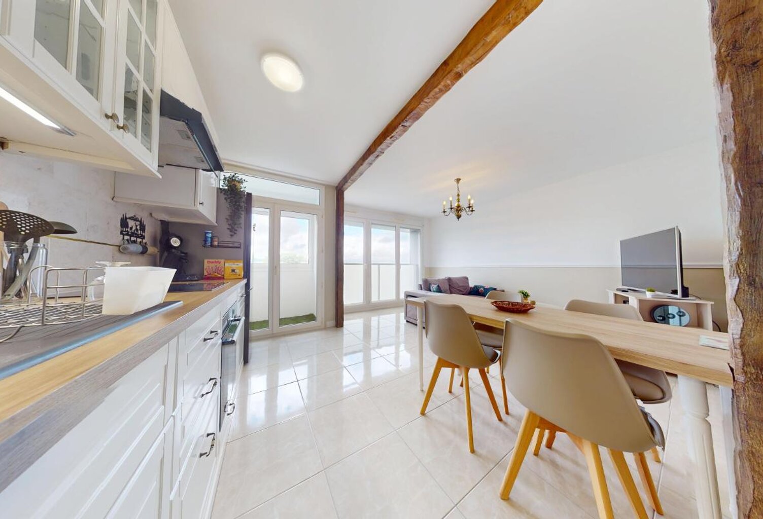 Appartement T3 rénové – 55,90 m² – Vue Monts d'Or – Neuville-sur-Saône — photo 1