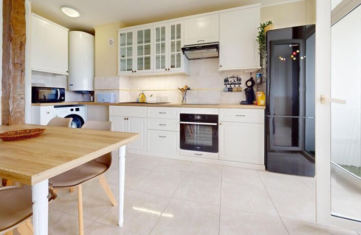 Appartement T3 rénové – 55,90 m² – Vue Monts d'Or – Neuville-sur-Saône — photo 2