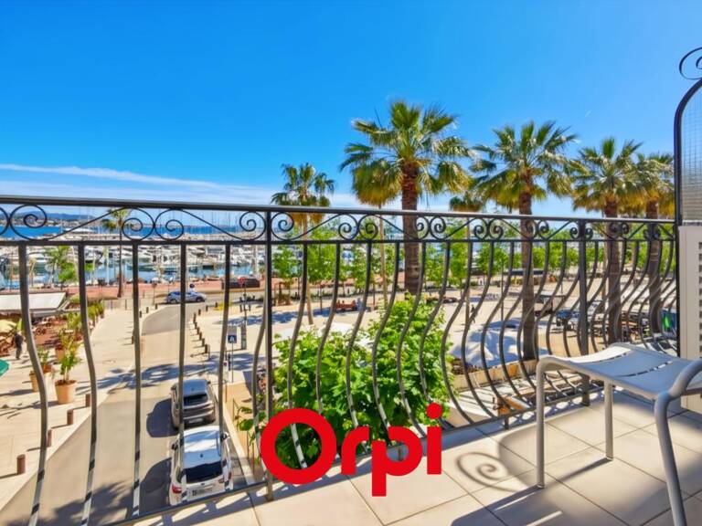APPARTEMENT SUR LE PORT, VUE MER ET GARAGE — photo 1