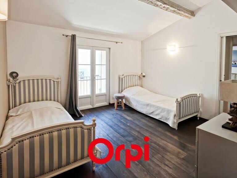 APPARTEMENT SUR LE PORT, VUE MER ET GARAGE — photo 1