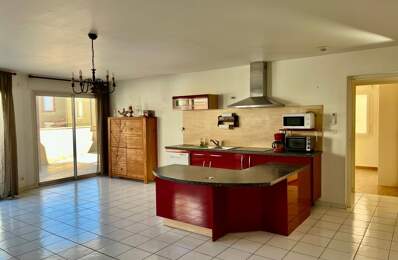 Appartement À Vendre — photo du bien
