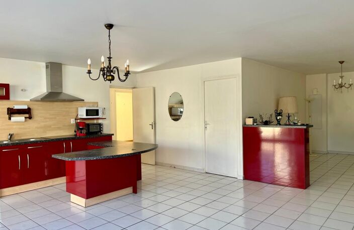 Appartement À Vendre — photo 2