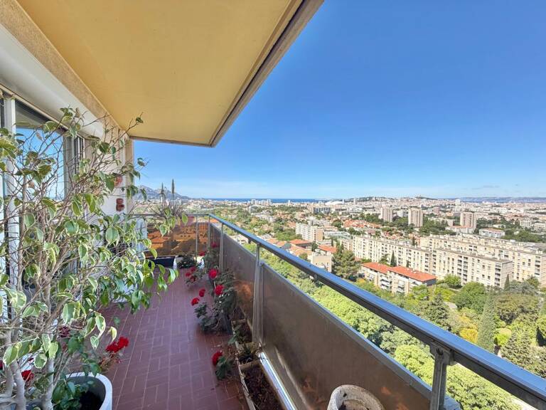 Appartement T4 de 77,12m² en dernier étage - Magnifique vue - Secteur Saint Tronc — photo 1