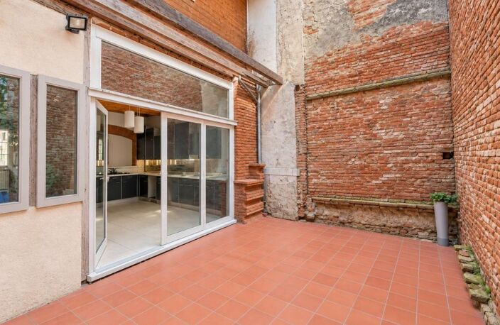Toulouse Cœur Saint-Cyprien SuperbeT3 Traversant de 100 m² Avec Terrasse et Garage de 60 m² — photo 3