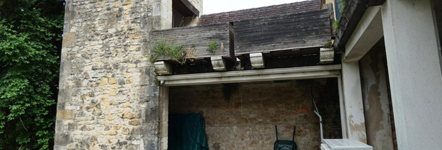 Maison 8 Pièces 215 m² à vendre à Hautefort (24390)