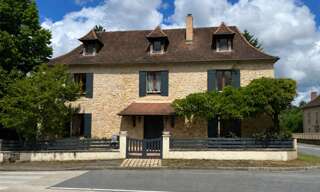 Maison 8 Pièces 215 m² à vendre à Hautefort (24390)