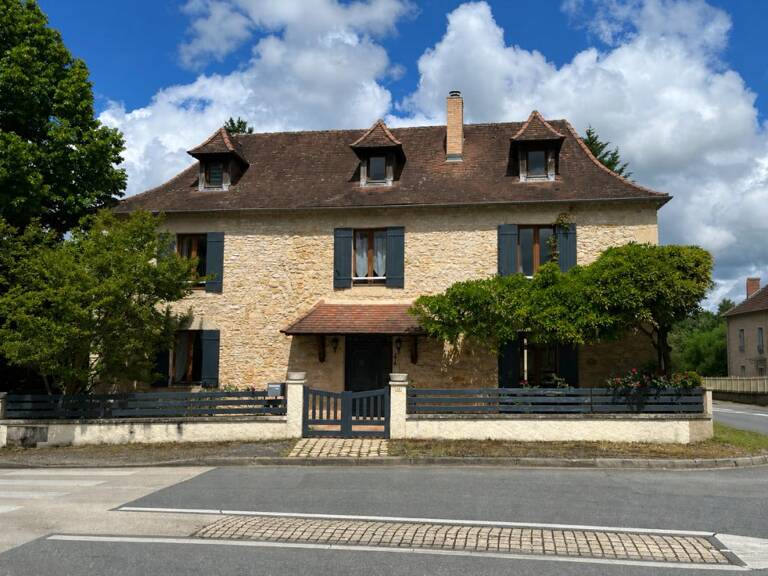 Maison en pierre 215 m2 / 5 chambres / sous-sol / terrain 6000m² — photo 1