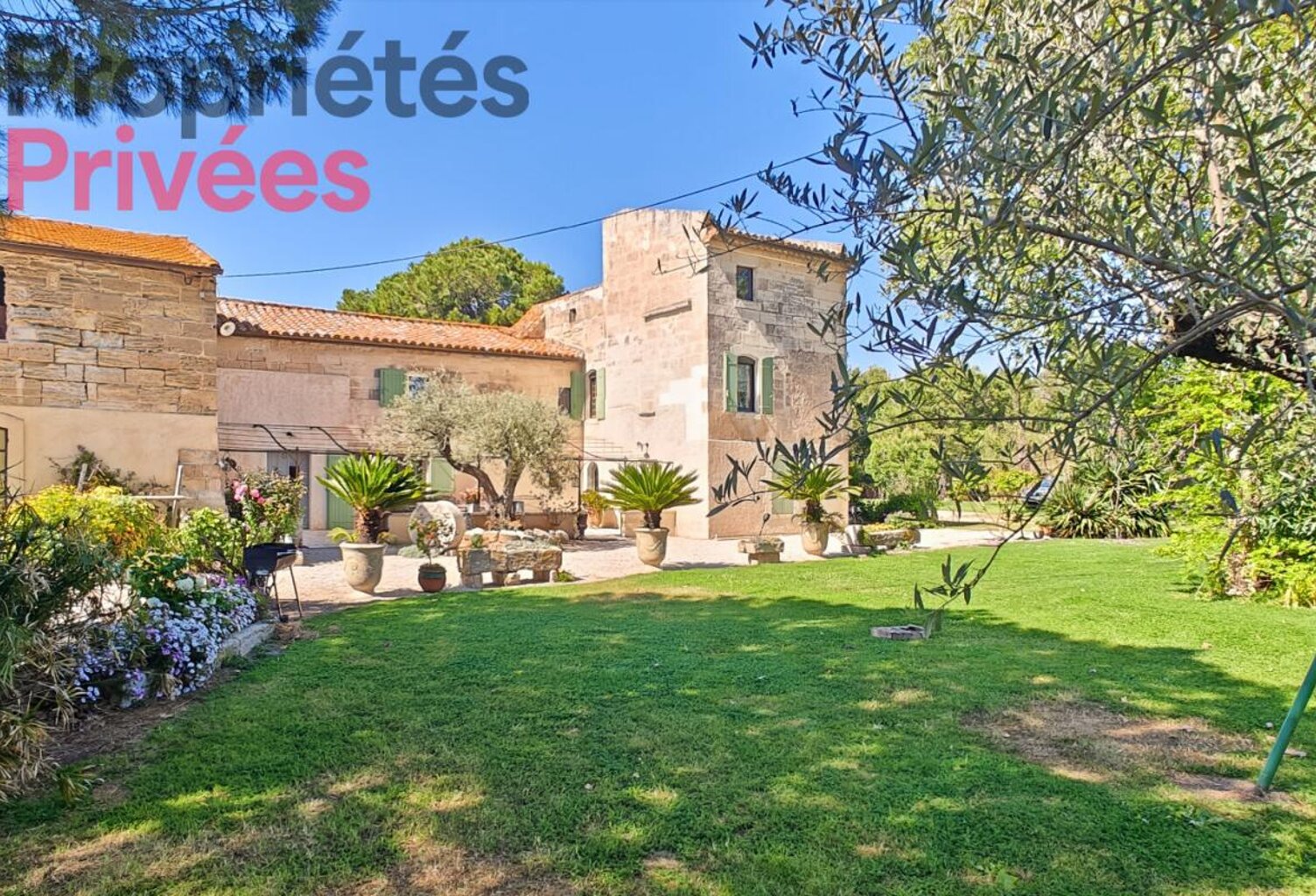 Rare et Exceptionnel ! Mas provençal du XVIIe siècle entre Alpilles et Camargue — photo 1