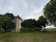 DOMAINE D'EXCEPTION SUR LES COTEAUX DE SAINTE CROIX DU MONT : UN FORT POTENTIEL ENTRE CIEL ET VIGNES — photo 4