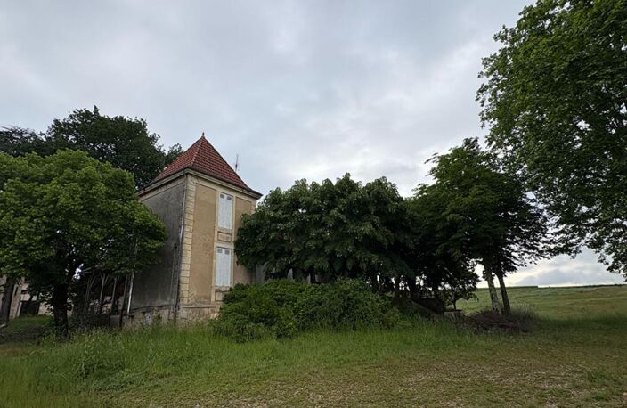 DOMAINE D'EXCEPTION SUR LES COTEAUX DE SAINTE CROIX DU MONT : UN FORT POTENTIEL ENTRE CIEL ET VIGNES — photo 4